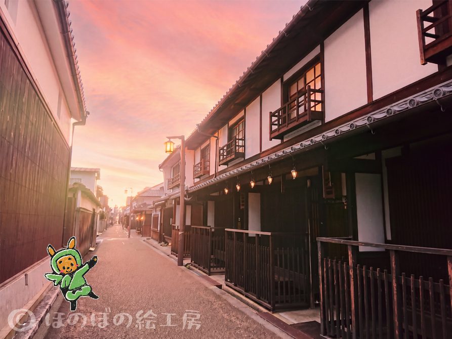 夕暮れに染まる今井町